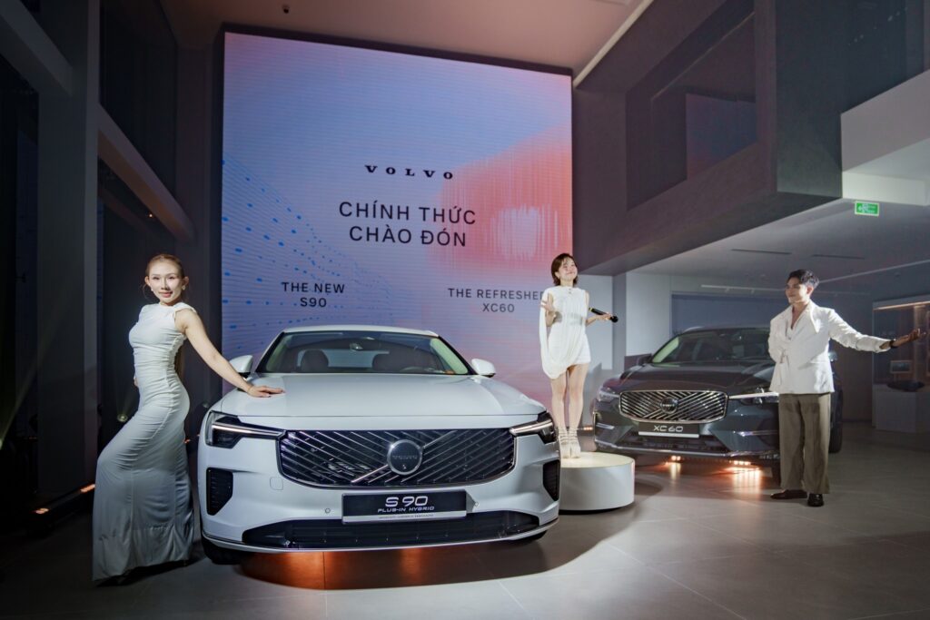 VOLVO XC60 2026 & VOLVO S90 2026